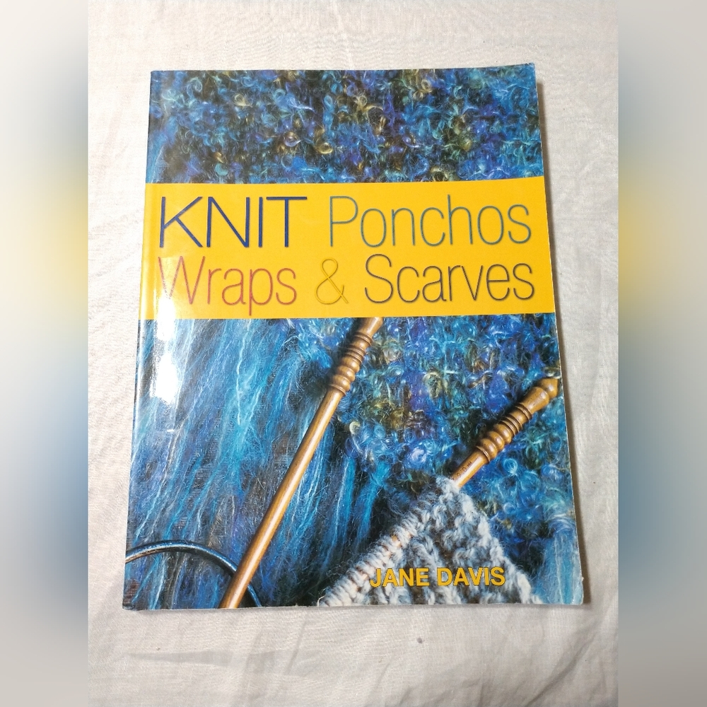 Knit Ponchos Wraps and Scarves Knitting Book Jane Davis Paperback